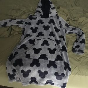 Warm Mickey Mouse nighty